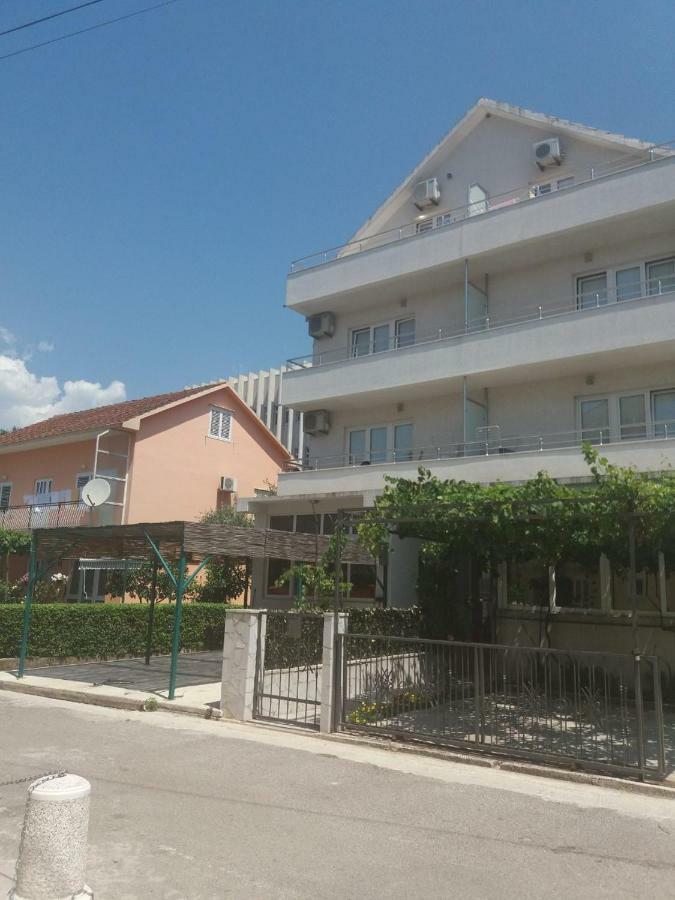 Mona&Mike Apartments Tivat Exterior photo